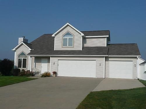 2nd image of 957 202nd Ave