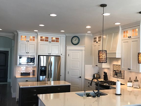 2nd image of 630 Garnet Dr