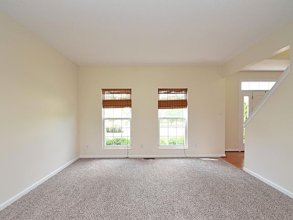3rd image of 5826 Squires Gate Dr
