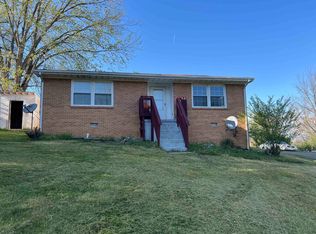 813 Stuart Ave, Pulaski, VA 24301