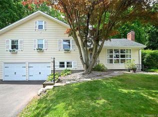 29 Ivy Ln, Newington, CT 06111