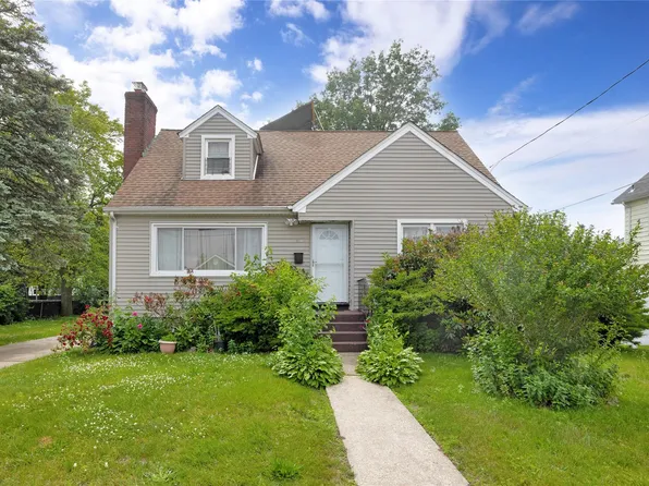 602 Leonard Avenue, Uniondale, NY 11553