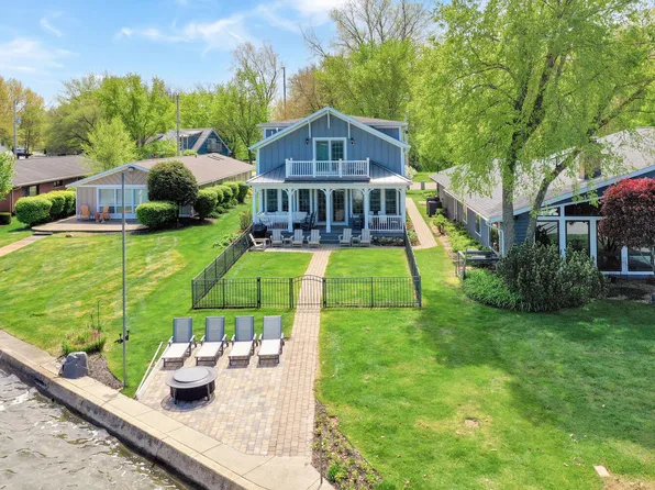 21674 Lake St, Cassopolis, MI 49031