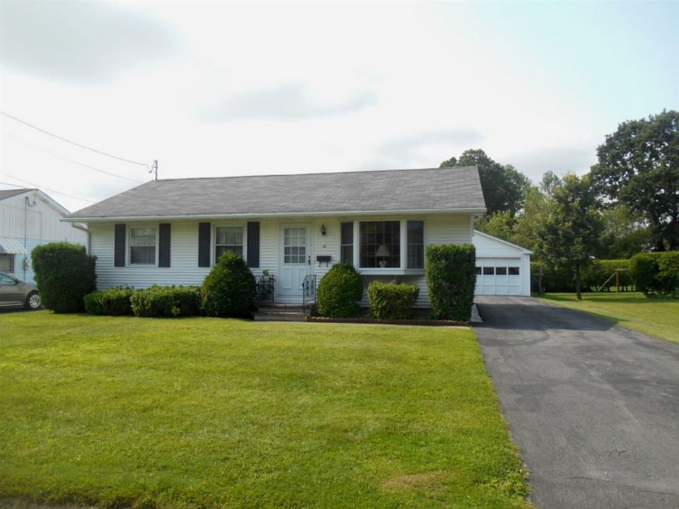 1st image of 10 Cummings St