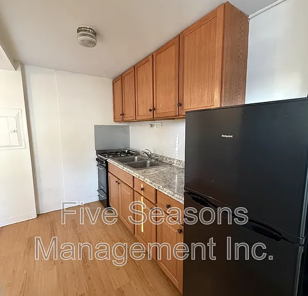 500 Saint Paul St #A — Photo 13