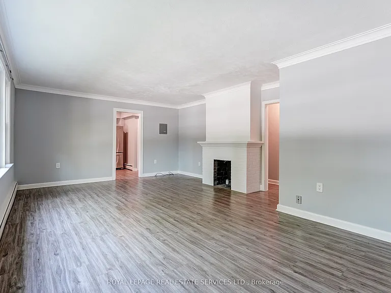 302 Maple Ave #MAIN FLOOR — Photo 7