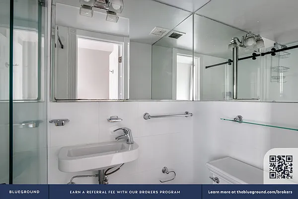 Rented by The Blueground | media 25