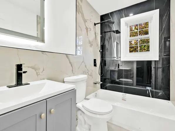 780 Hendrix Street image 11 of 25