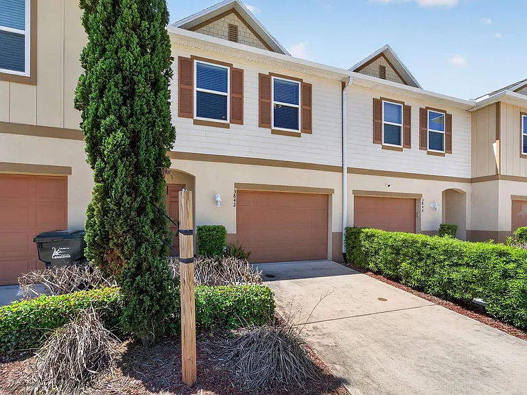 3842 Hampstead Ln — Photo 54