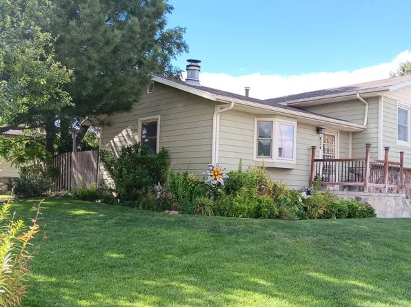 824 Wyoming Ave, Goodland, KS 67735