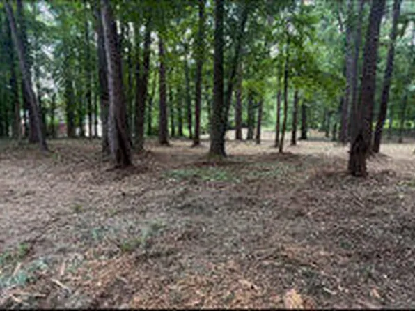 105 Howard Oaks Dr, Macon, GA 31210