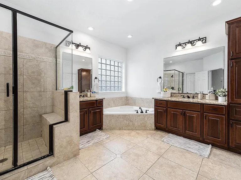 620 Westcott St — Photo 18