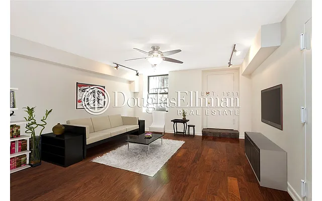 Rented by Douglas Elliman | media 19