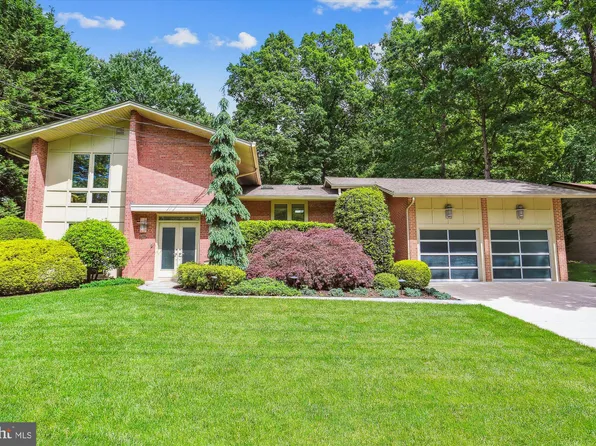 9517 Starmont Rd, Bethesda, MD 20817
