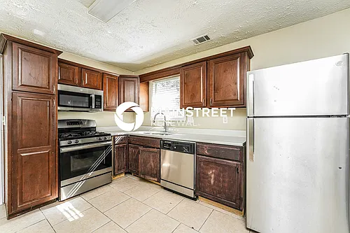 2568 Creek Ter Photo 1
