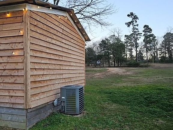 5th image of 398 Millcreek Rd