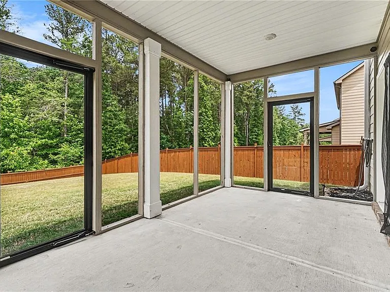 639 Blue Juniper Cir — Photo 17