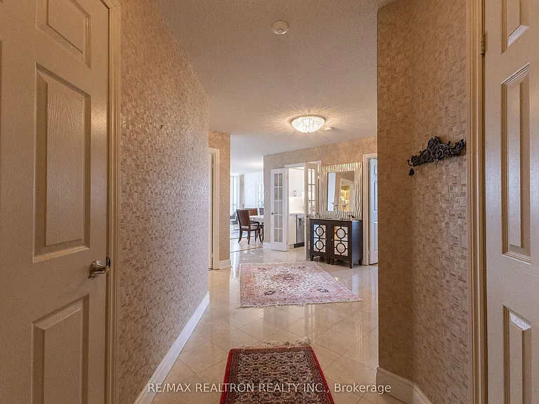 78 Harrison Garden Blvd #1409 — Photo 4
