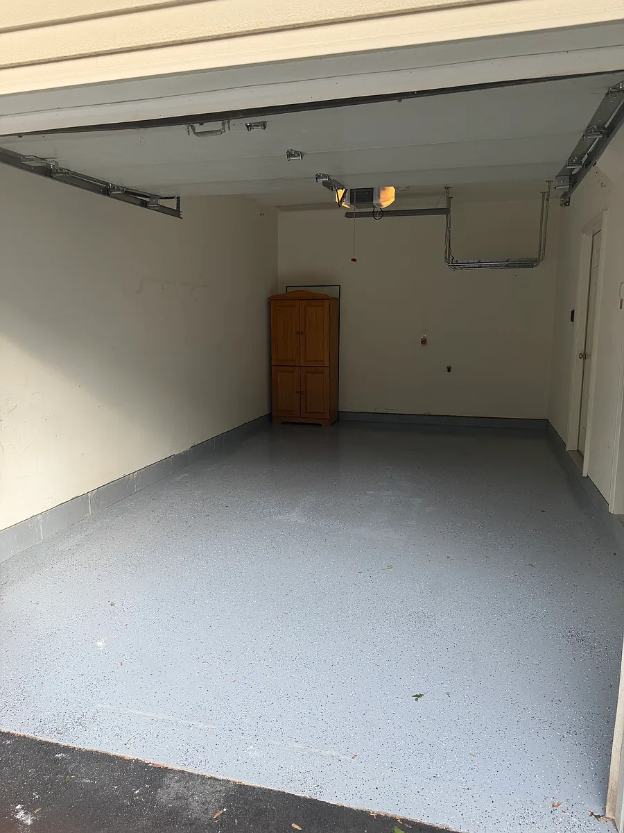 Building Photo - 2 Sheridan St #402