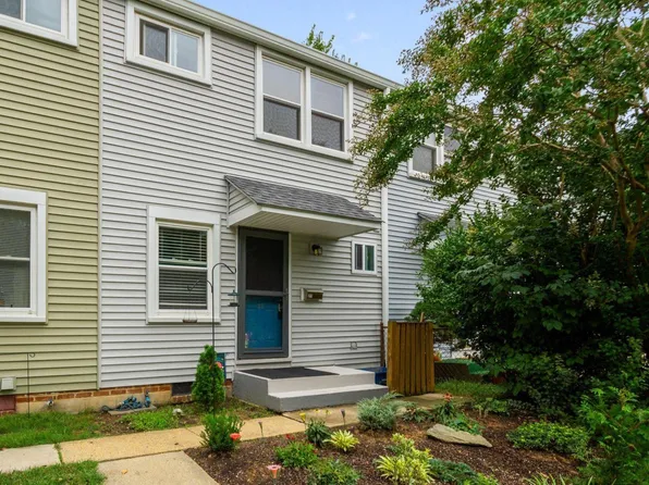 2 Laurel Hill Rd Unit T, Greenbelt, MD 20770