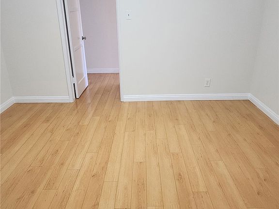 5th image of 11442 Pomering Rd
