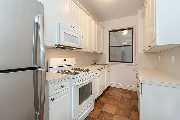 Rented by Rita S Citrin, LREB | media 22