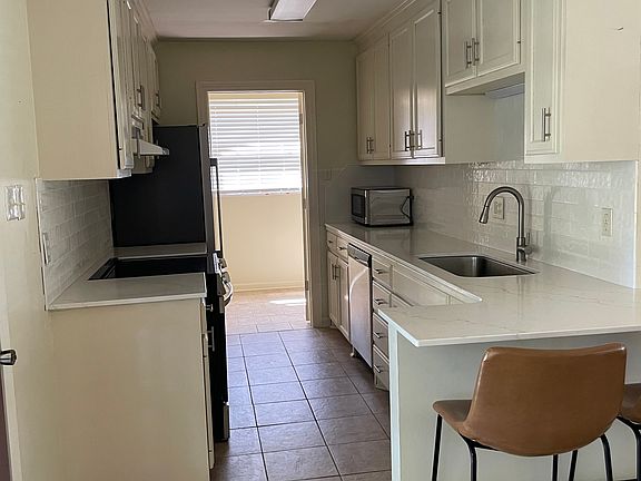 4th image of 117 Elmwood Dr