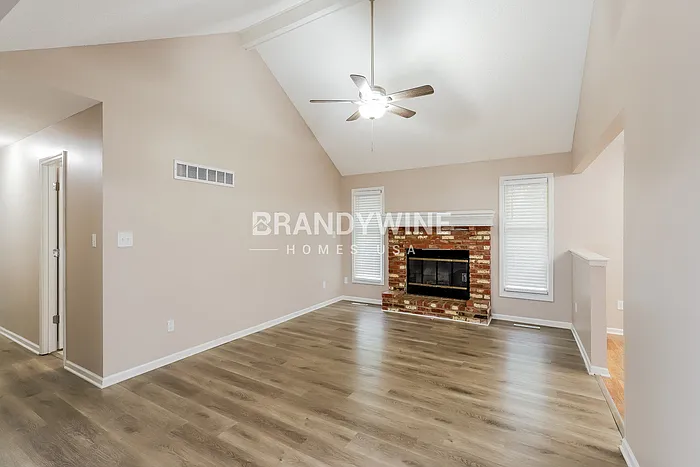 2720 Ringo Rd — Photo 4