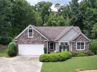 364 Willowwind Dr, Loganville, GA 30052