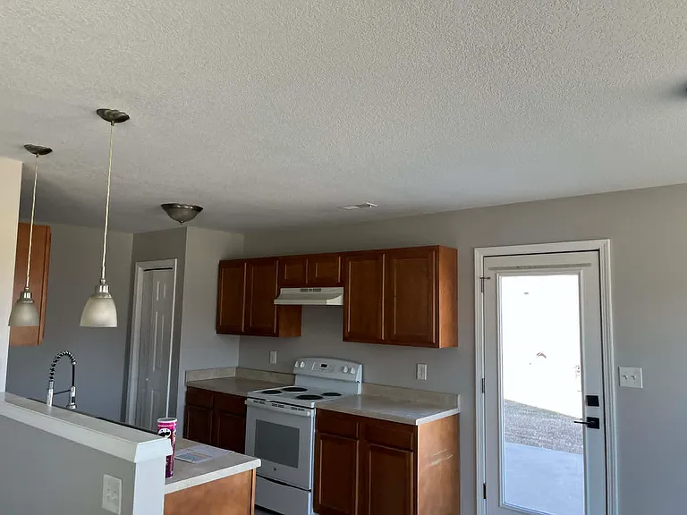 7037 SW Greenview Dr — Photo 4