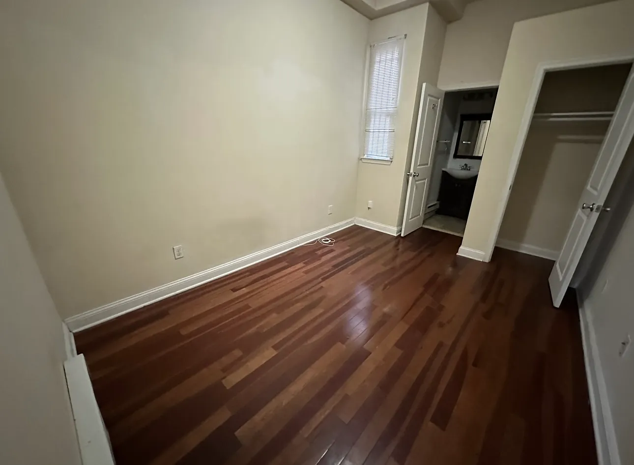 1 bed, 550 sqft, $1,000 — Photo 4