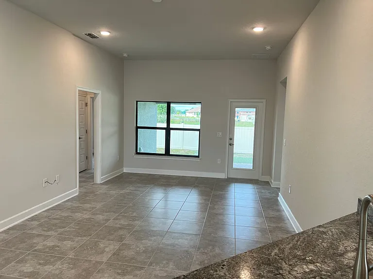 132 Bergamot Loop — Photo 5