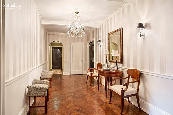 Sold by Sotheby's International Realty | media 18