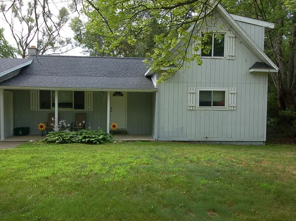 640 Cobb St, Cadillac, MI 49601