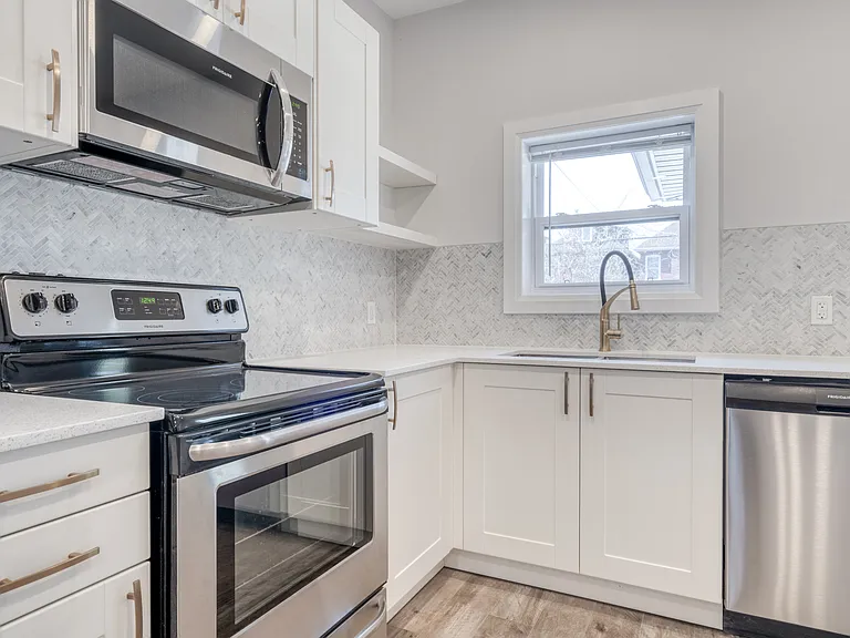 37 Garfield Ave N #1 — Photo 7