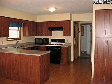 5th image of 803 Quail Hollow Cir