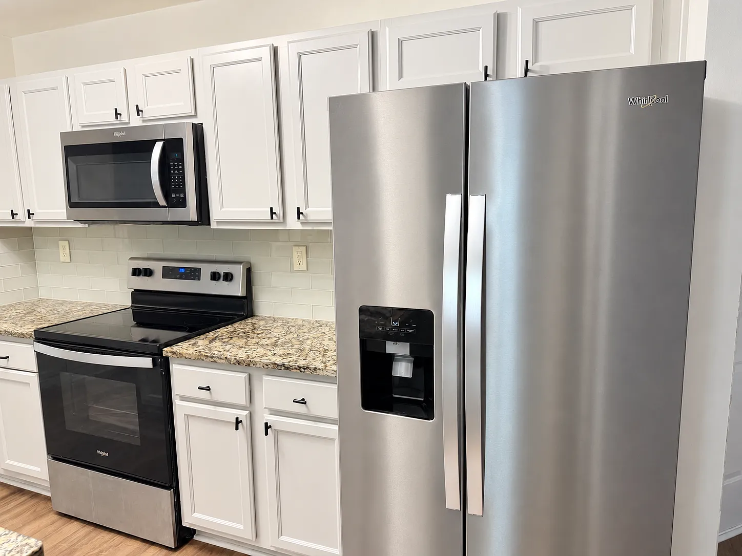 3 bed, 2.5 bath, 1779 sqft, $2,100 — Photo 3