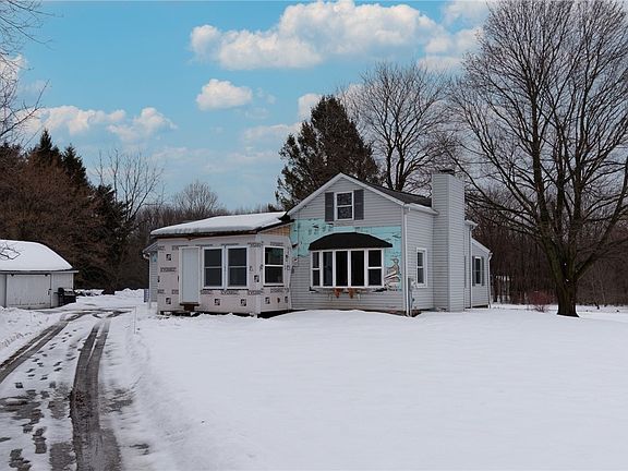 2nd image of 1993 Bailey Rd