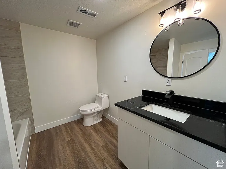 552 Chelsea Dr — Photo 17