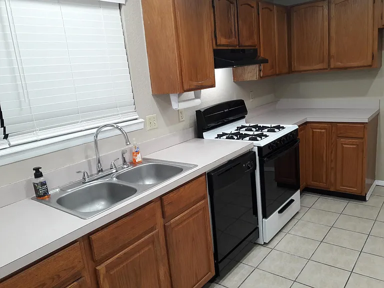 2748 S 136th East Ave — Photo 2