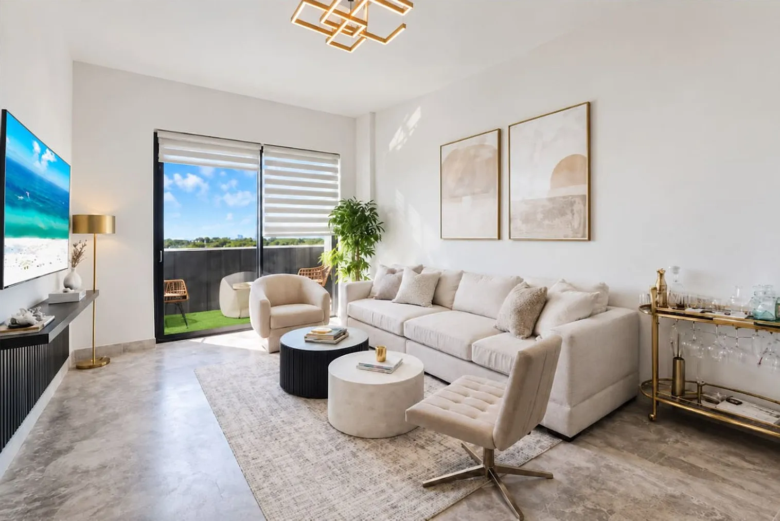 2 bed, 1.0 bath, $9,958 — Photo 1