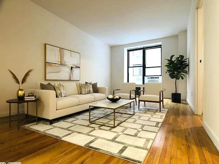 117 W 58th St #8E — Photo 1
