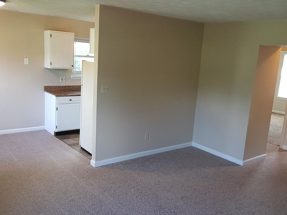 1st image of 3801 Camelot Dr APT 4