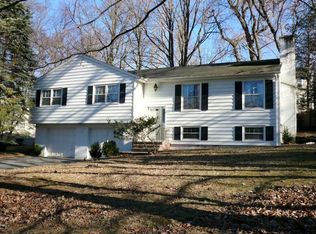 96 Summit Rd, Sparta, NJ 07871