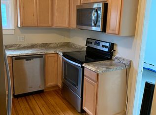 8 Seavey St, Westbrook, ME 04092