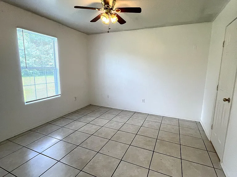 9617 Smith Ave #B — Photo 6
