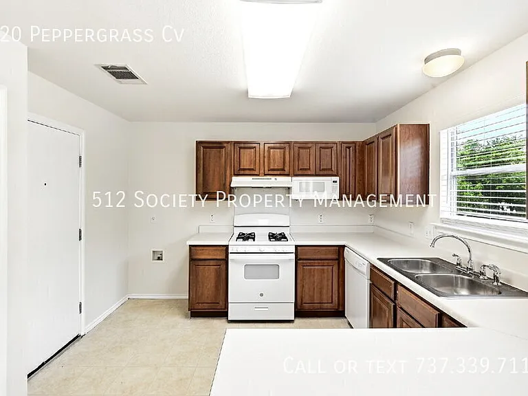 220 Peppergrass Cv — Photo 16