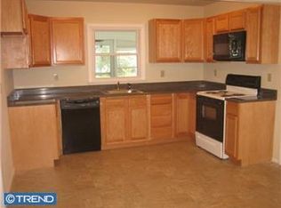 31 Buttonbush Ln, Willingboro, NJ 08046