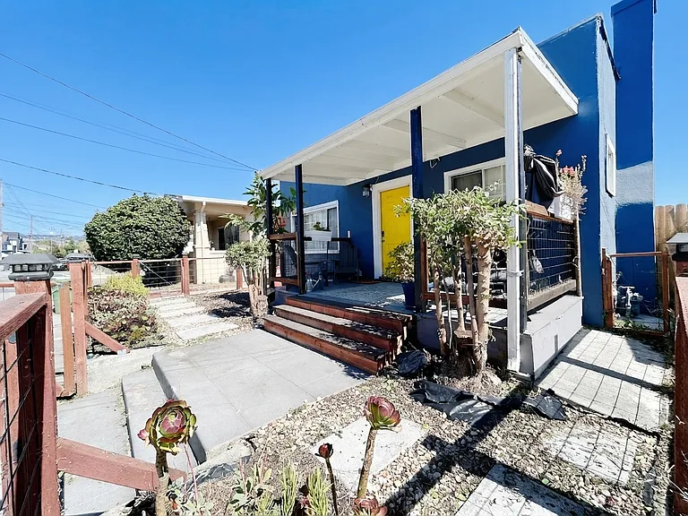 1023 57th St — Photo 24