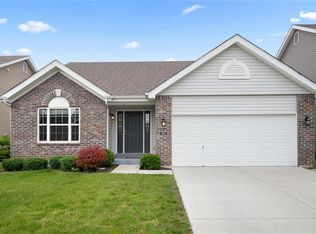3464 Charlestowne Crossing Dr, Saint Charles, MO 63301